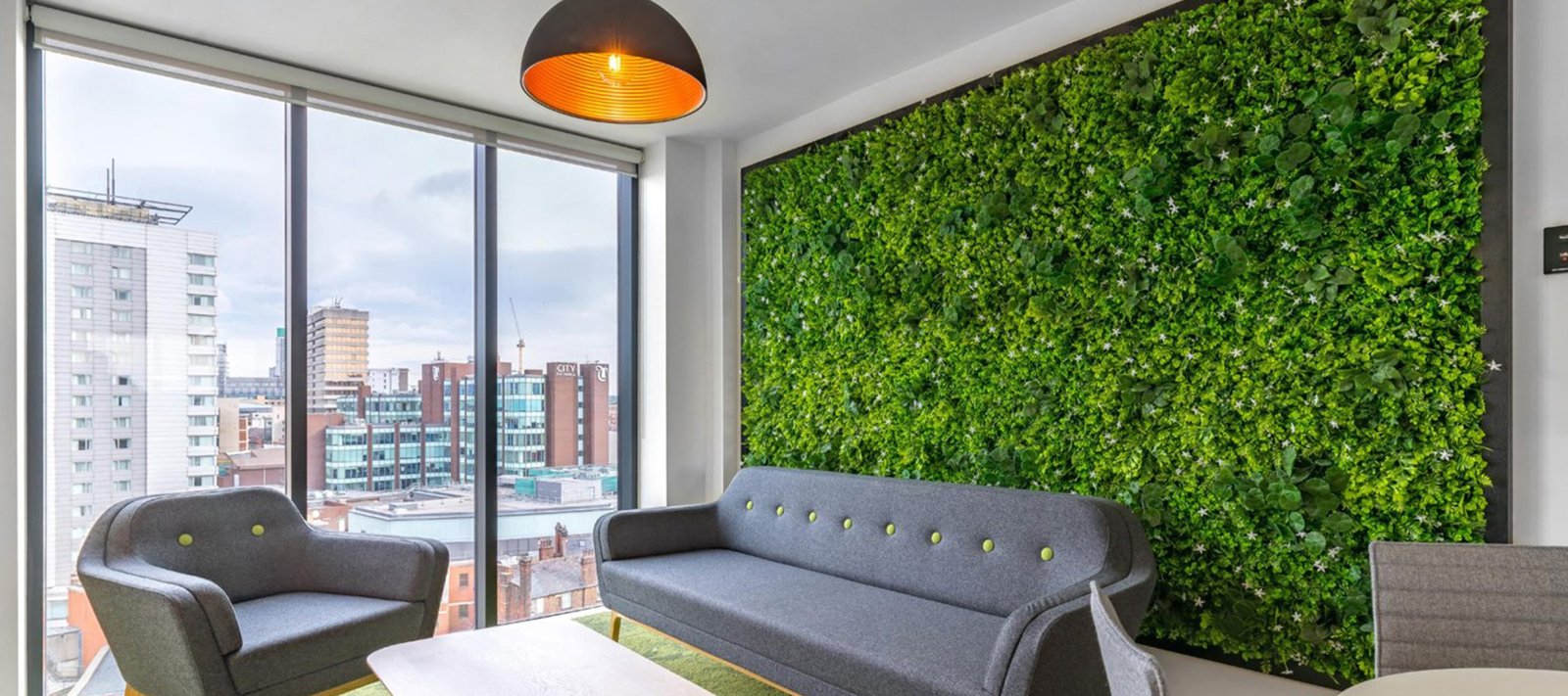bedroom green wall plant decoraton