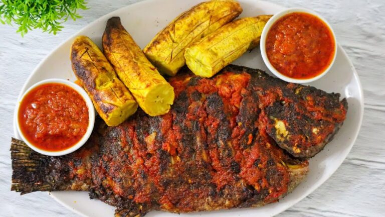 NIGERIAN BOLE AND FISH RECIPE WITH PEPPER SAUCE - Rosted Plantain and Oven Smoked Fish