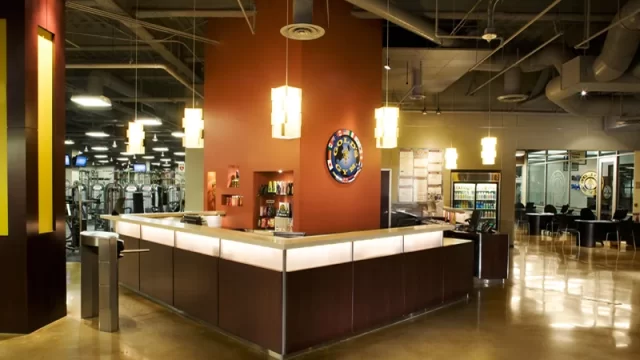 Golds-Gym-Downtown-LA-Front-Desk-Entry