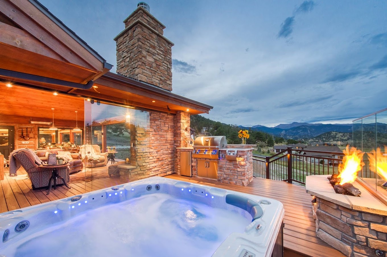 Mosaic Outdoor Living I
