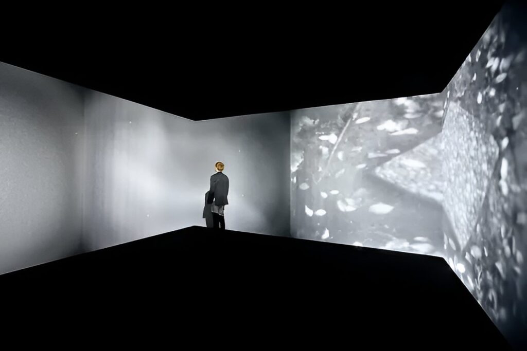 Alvarez Gallery I